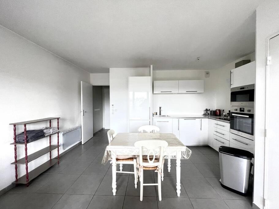Spacieux T2 + Parking A 5 Min D'Aix Lägenhet Aix-en-Provence Exteriör bild